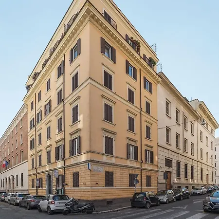 Stazione Termini & Castro Pretorio Flat Rome