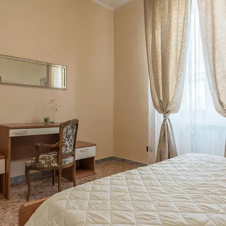 Stazione Termini & Castro Pretorio Flat Apartment *